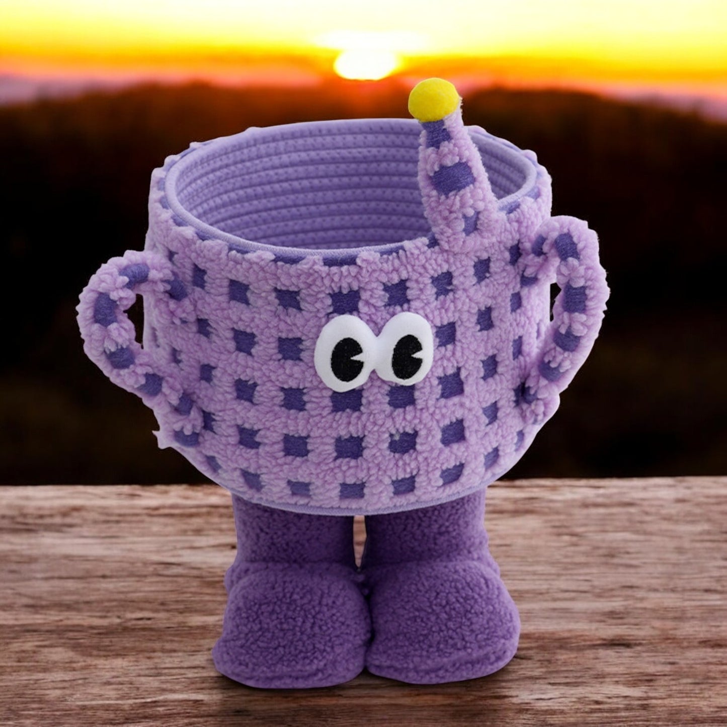 Peek-a-Boo Footed Crochet Basket