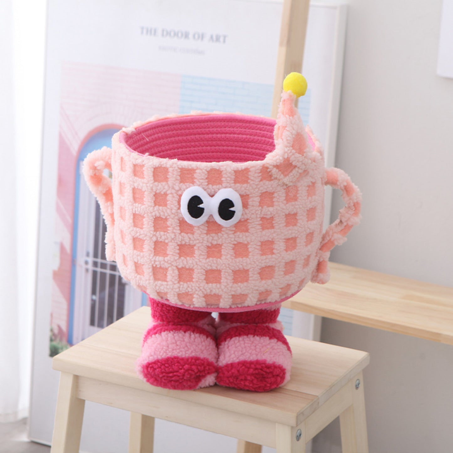 Peek-a-Boo Footed Crochet Basket