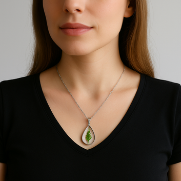 FLO's Glitzy Wild Fern Necklace