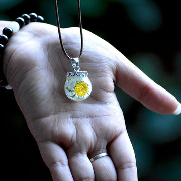 FLO's Hushed Whites Real Dried Flower Necklace