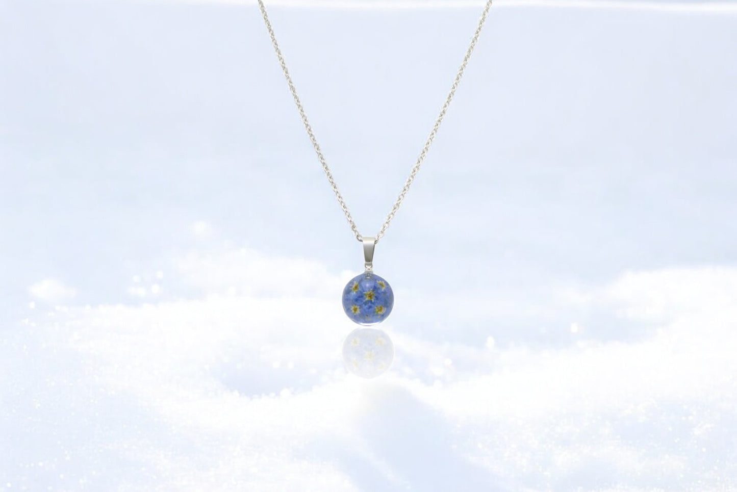 FLO's Eternal Bloom Forget-Me-Not Pendant